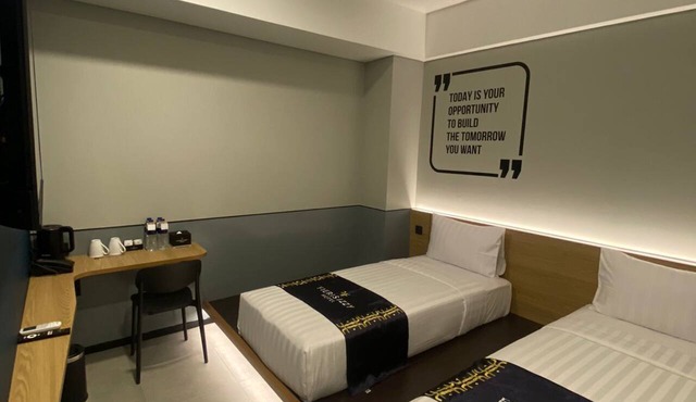 FIERIS IZZY HOTEL in Jakarta