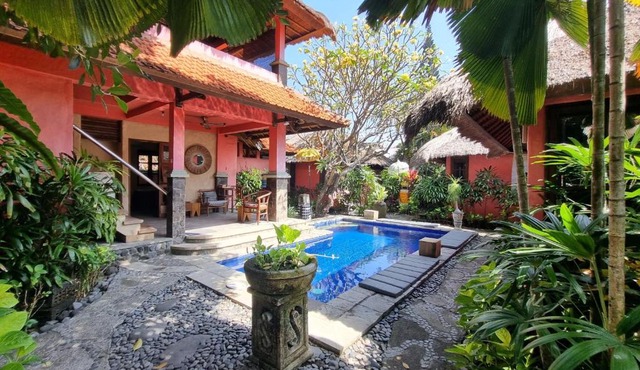 Flash Back Bungalow in Sanur