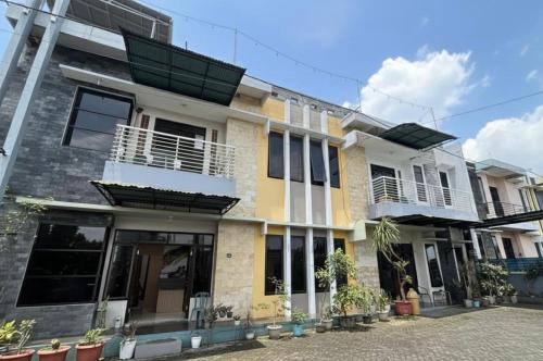 Fora House - near UMM Malang in Sengkaling