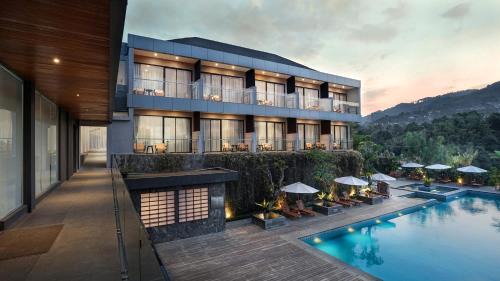 Forest Hills Hotel Ciwidey in Soreang