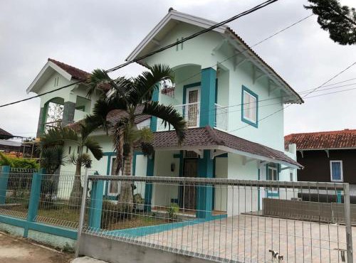 GIISCA FAMILY VILLA in Pacet