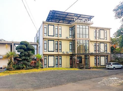 Giri Palma Hotel and Villas RedPartner at Tidar Malang in Malang