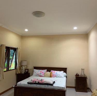 Gisela Resto Villa in Palasari