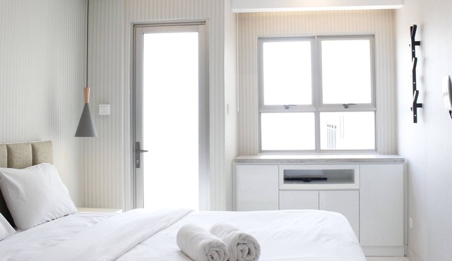 Gorgeous Studio at Mekarwangi Square Apartment with Mountain View in Bandung