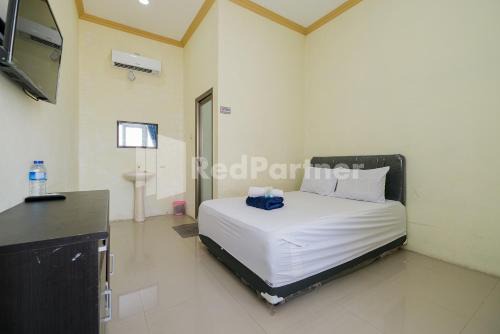 Grand Kencana Guesthouse Syariah near Wisata Bahari Lamongan in Paciran