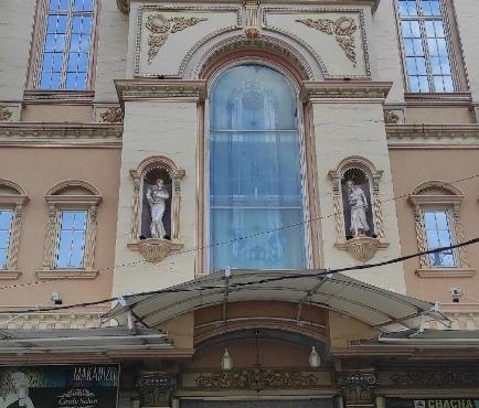 Grand Venetian Hotel in Metro