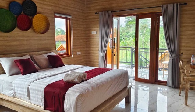 Green Pacing Lodge in Tembuku