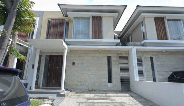 Greenlake Vista | Full Furnished three bedroom house in Greenlake Citraland Surabaya in Surabaya