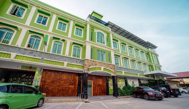 Greenland Hotel Batam in Batam Center