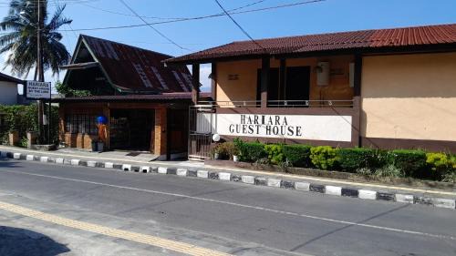 Hariara Guest House in Tuktuk Siadong