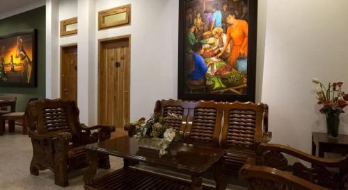 Helena Guest House in Rampal