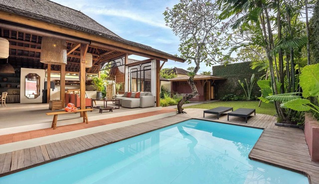 Holiday Tropical Open - Air Private Villa Near Umalas & Seminyak in Badung