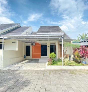 Homestay Griya Manggisan in Banyurojo
