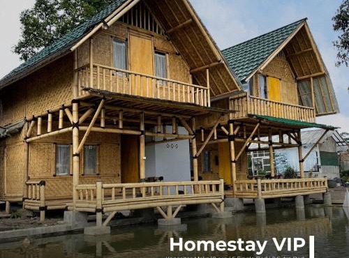 Homestay Nuansa Bambu di Kadudampit Sukabumi in Jambelaer