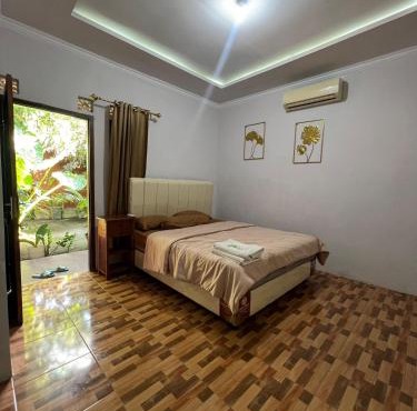 Homestay Omah Joglo in Gading