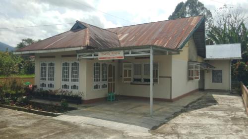 HOMESTAY PARAK KAYU in Baso