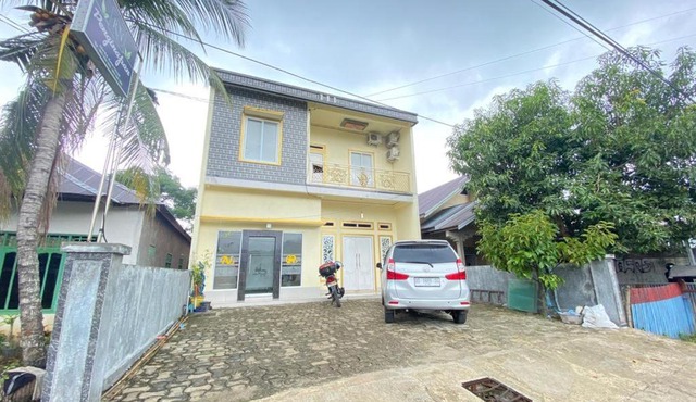 Homestay RN near Taman Bambu Runcing Polewali Mitra RedDoorz in Matakali