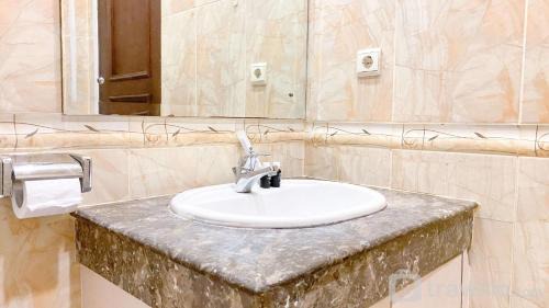 Homey and Comfort Stay 2BR Bellezza Apartment By Travelio in Jakarta