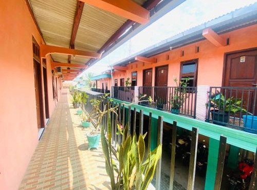 Hotel Gerung 1 near Alun Alun Nganjuk Mitra RedDoorz in Nganjuk