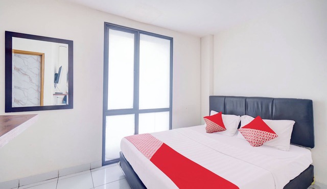 Hotel O J&B Smart Jatinegara in Jakarta
