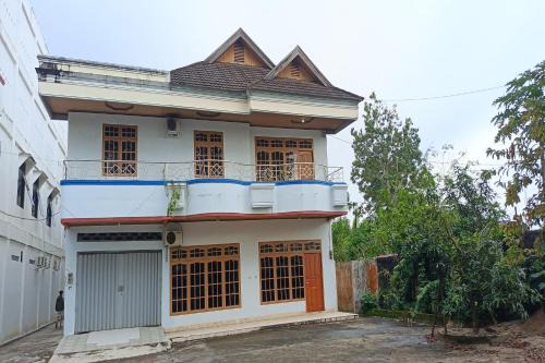 Hotel O Karunia Kost & PenginapanNearSiring Marabahan (Ulek Barito) in Sungaisalai