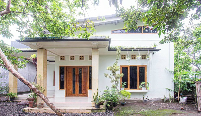Hotel O Kebun Manis Homestay Near Lapangan Bola Volly Batu Kumbung in Janapria