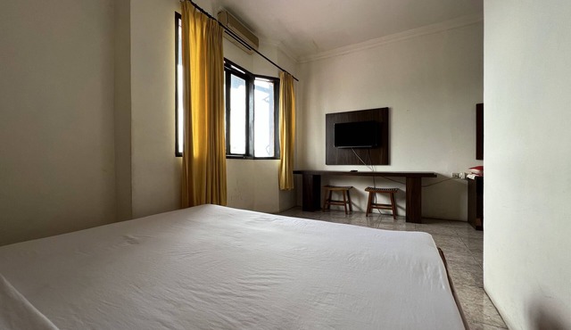 Hotel O Kost Orange Syariah in Makassar