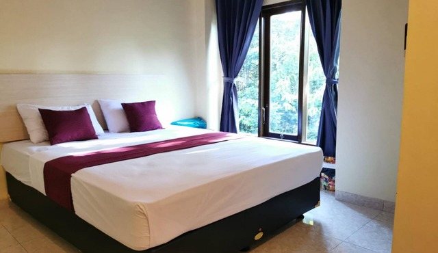 Hotel O Majest in Bontang