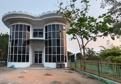 Hotel O Nilam Guest HouseNearYani Heahlerr in Rantau