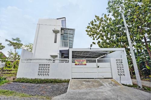 Hotel O Niza Guesthouse Syariah in Banyuwangi