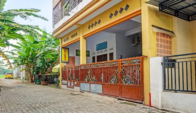 Hotel O Noril Haromain Homestay Syariah in Pasuruan