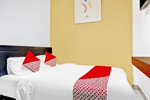 Hotel O Point Hostel in Jakarta