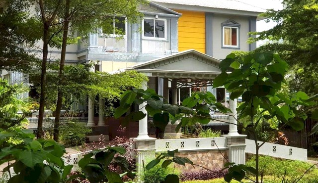 Hotel O Rumah Massagena Syariah Near Gedung Olahraga Enrekang in Makassar