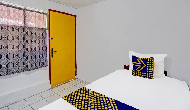 Hotel O Sidomulyo Kost Syariah in Mojokerto