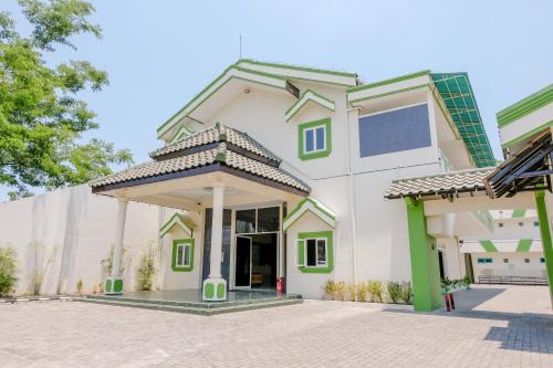 Hotel Taman Indah in Madiun