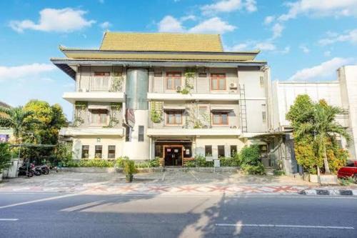 Hotel Winotosastro by Athelu in Timuran