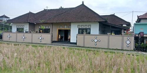 Ibu Ana Homestay in Tabanan