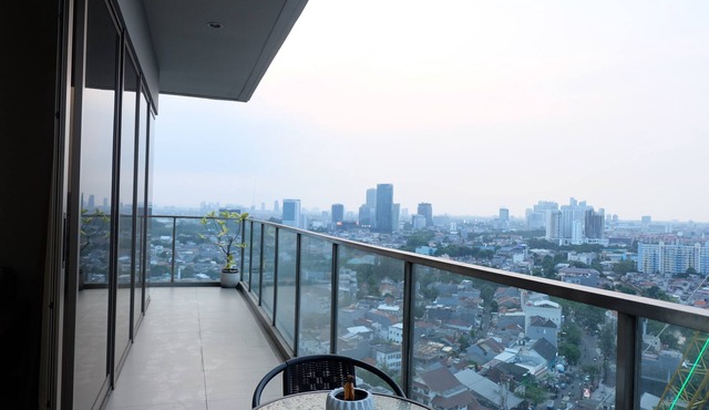 180° Balcon w/City View on Central Jakarta @ Sudirman Hill in Daerah Khusus Ibukota Jakarta