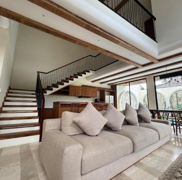 Tuluscoliving Villa Kuta 1, 4 Bedroom & 5 Bathroom in Ngurah Rai International Airport