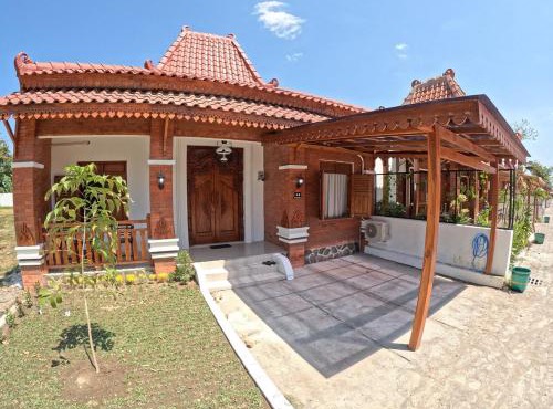 Joglo Prambanan Syariah B18 in Bugisan