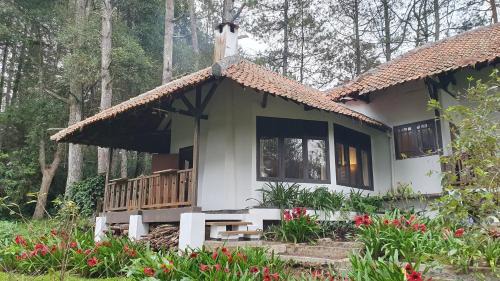 Kartika Lodge in Bengkok