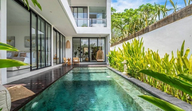 Kecubung Villa - Three Bedroom Villa, Sleeps 6 in North Kuta
