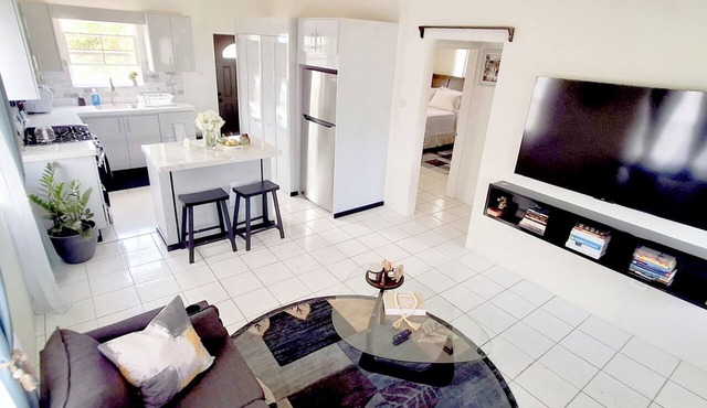 Peaceful 2-bedroom house with AC in Christ Church Parish in Christ Church Nichola Town Parish