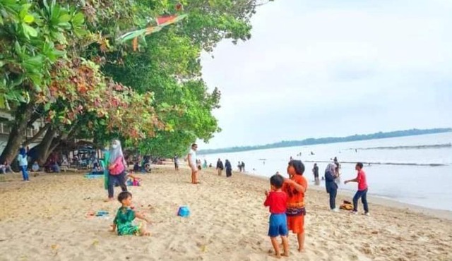 KONDOMINIUM CARITA BEACH-YUNNI in Carita