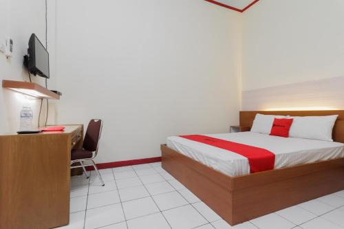 KoolKost Syariah near Ayani Mega Mall Pontianak in Pontianak
