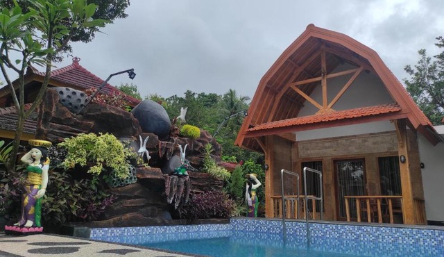 Kristal Garden in Sekotong