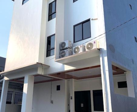 Kusuma Raya Guest House in Srondolwetan