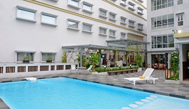 La Lisa Hotel by ARTOTEL in Surabaya