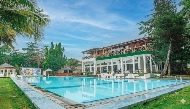 La Plage Beach Club in Cikakak