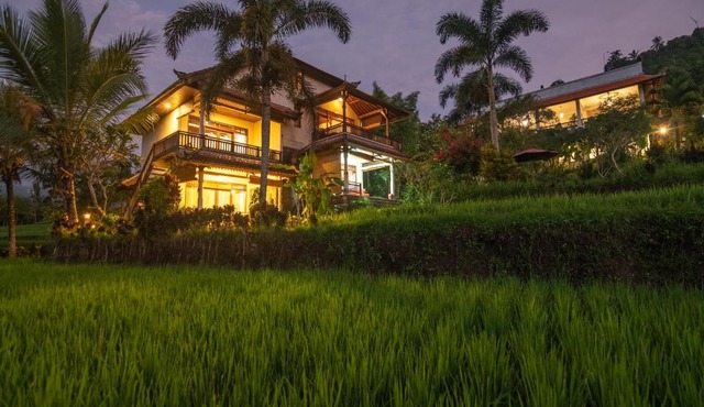 Lesong Hotel and Restaurant in Munduk